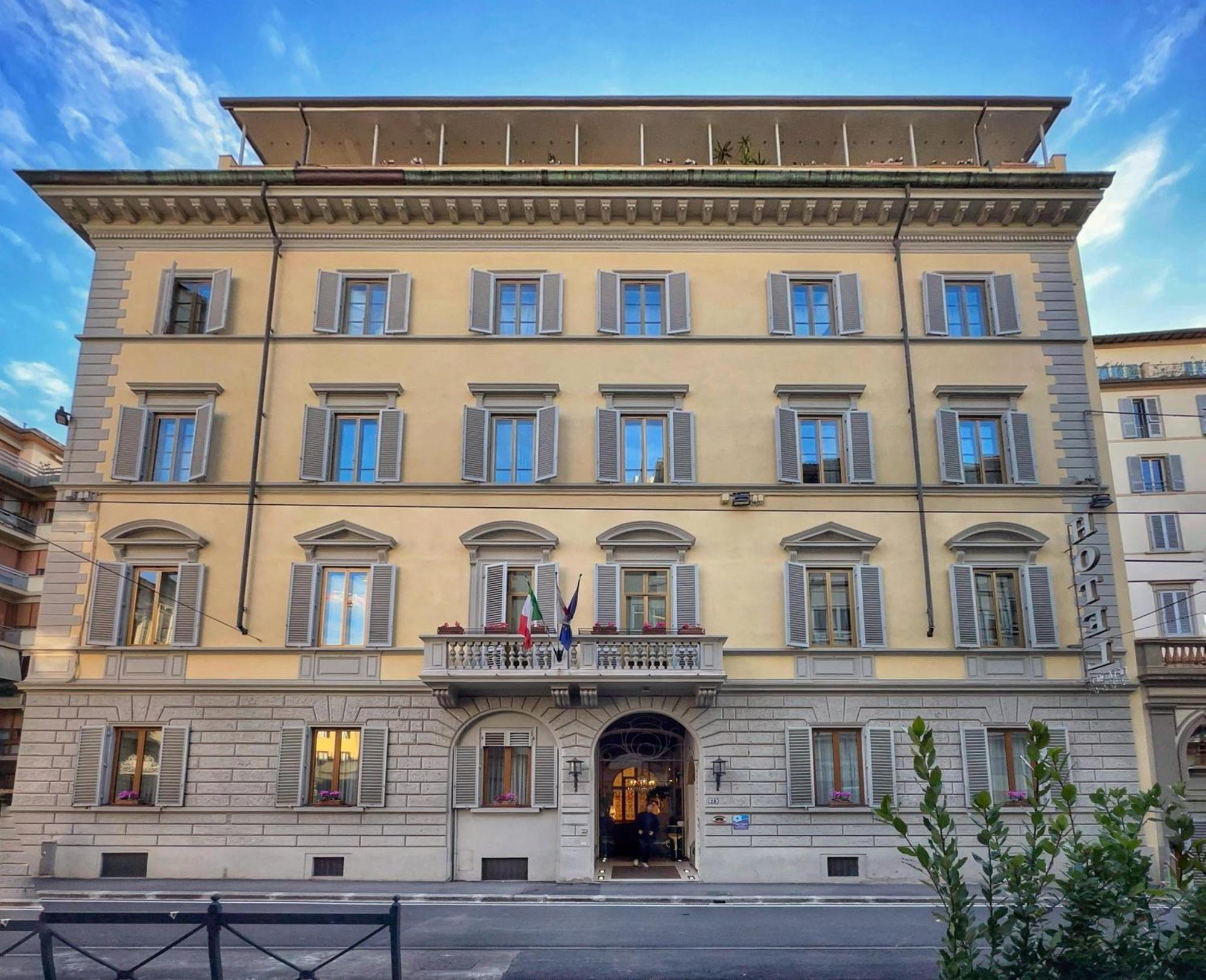 Hotel De La Pace